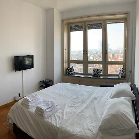 Monolocale Con Vista Su Milano Apartamento Exterior foto