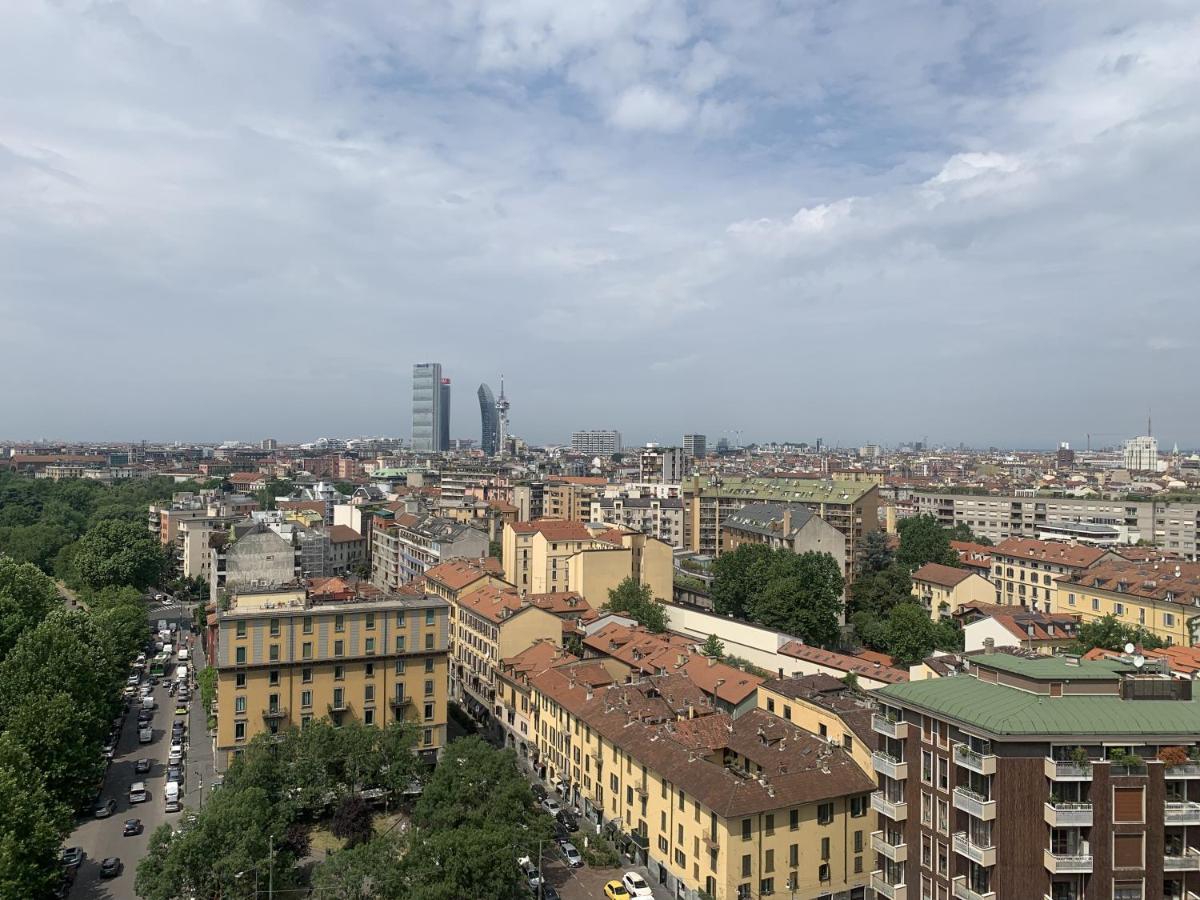 Monolocale Con Vista Su Milano Apartamento Exterior foto