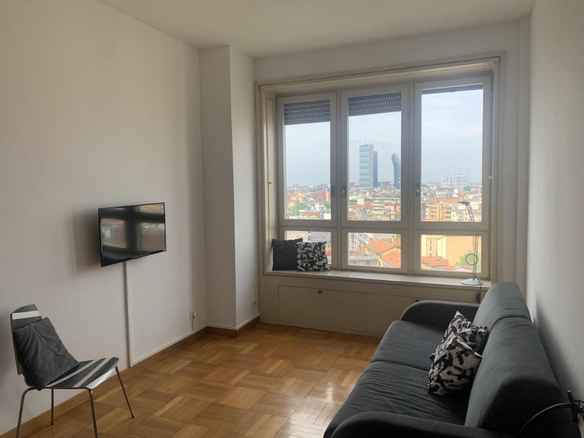 Monolocale Con Vista Su Milano Apartamento Exterior foto