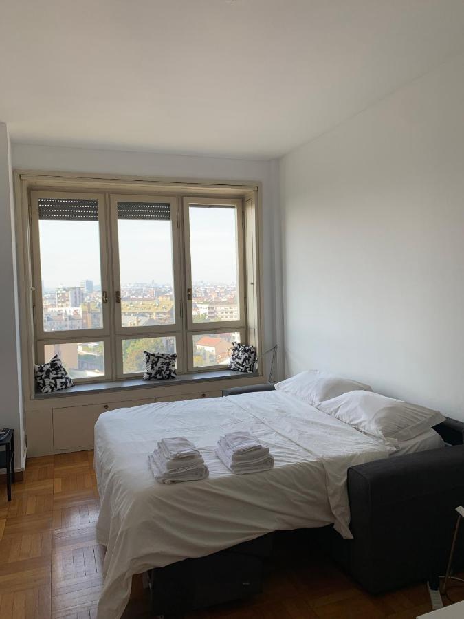 Monolocale Con Vista Su Milano Apartamento Exterior foto